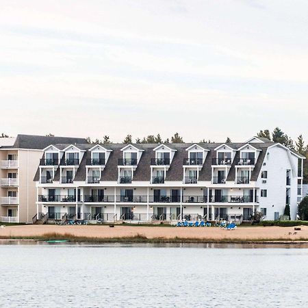 Quality Inn & Suites Mackinaw City Beachfront Dış mekan fotoğraf