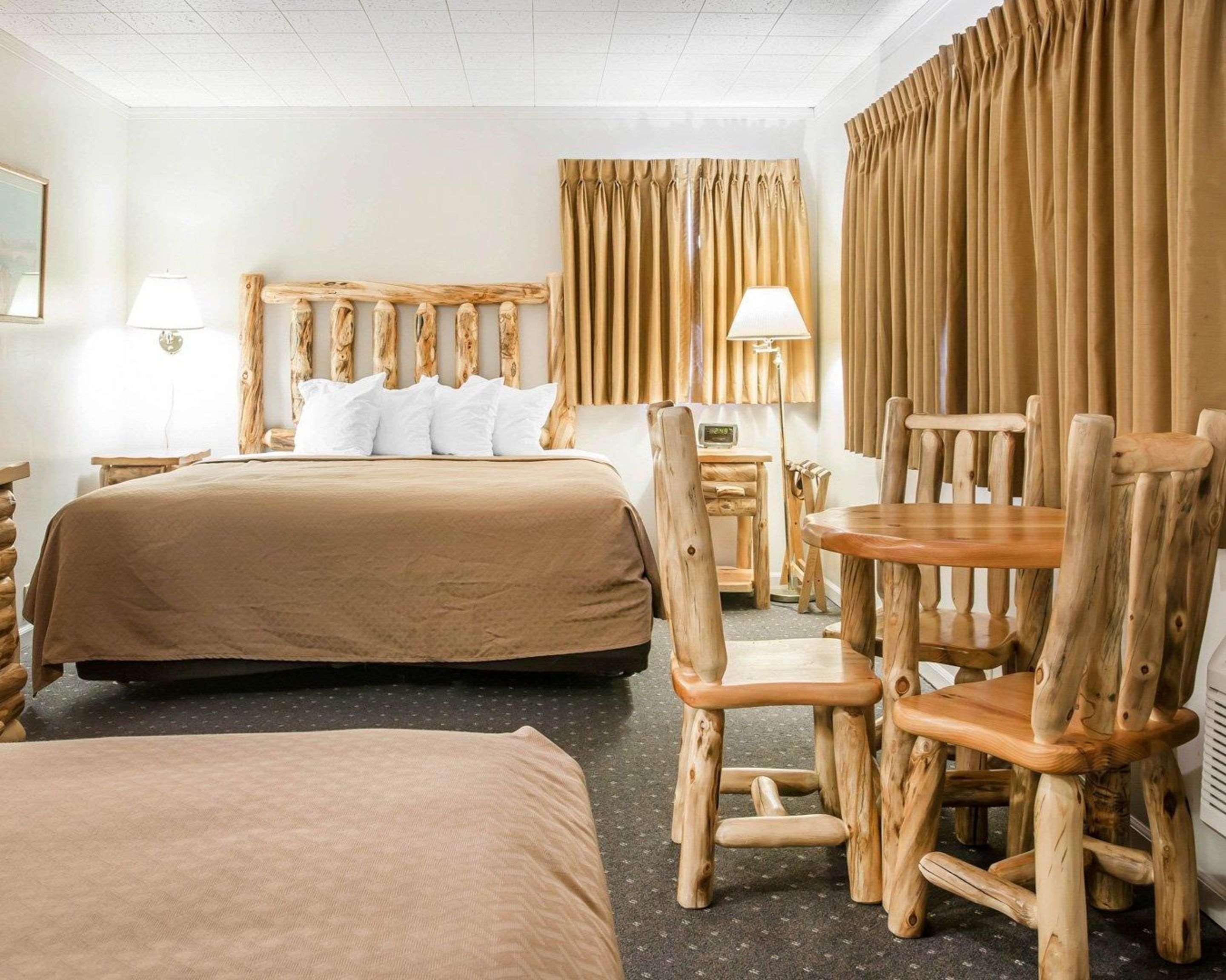 Quality Inn & Suites Mackinaw City Beachfront Dış mekan fotoğraf