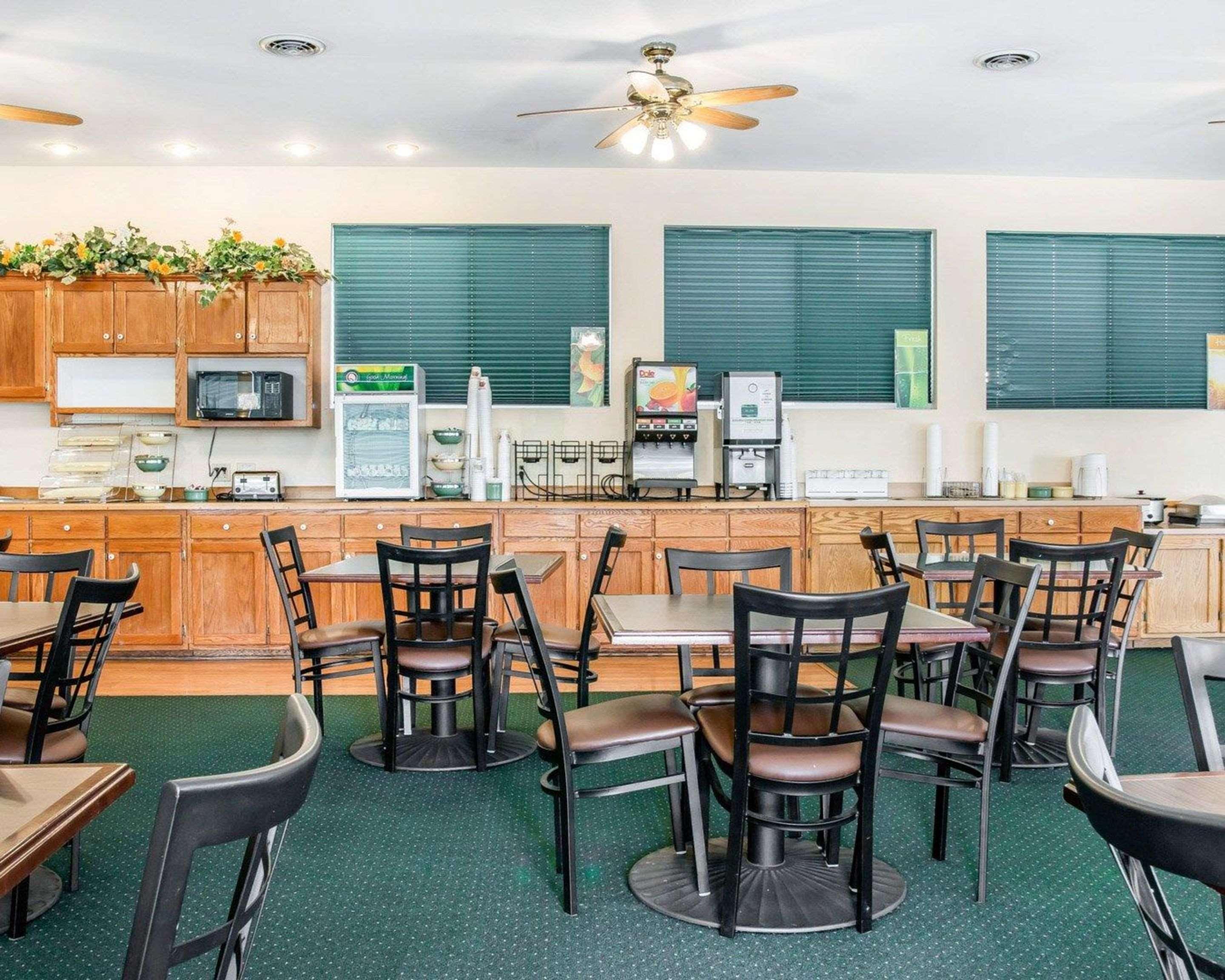 Quality Inn & Suites Mackinaw City Beachfront Dış mekan fotoğraf
