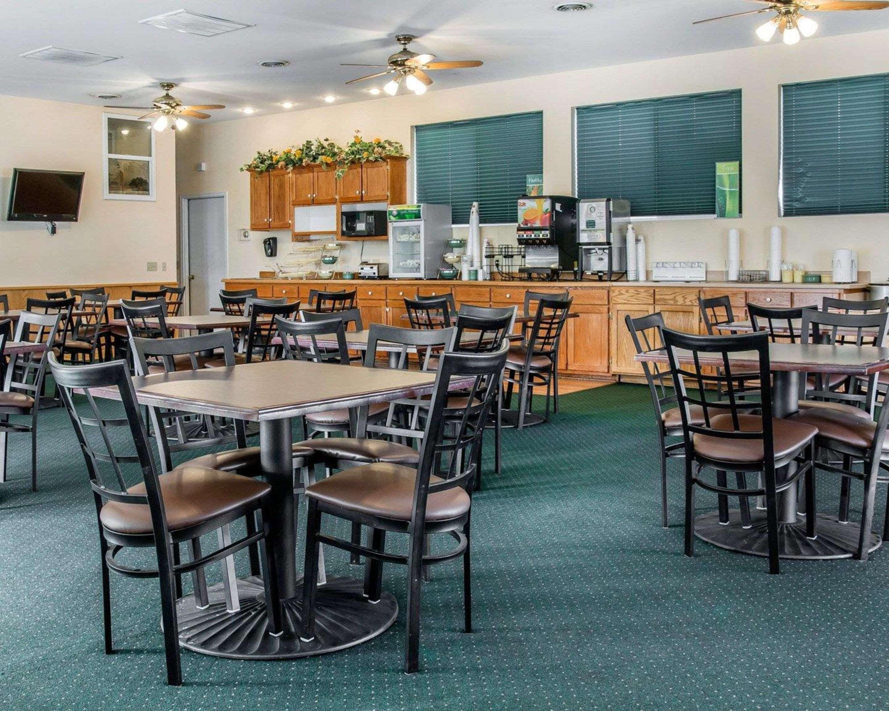 Quality Inn & Suites Mackinaw City Beachfront Dış mekan fotoğraf
