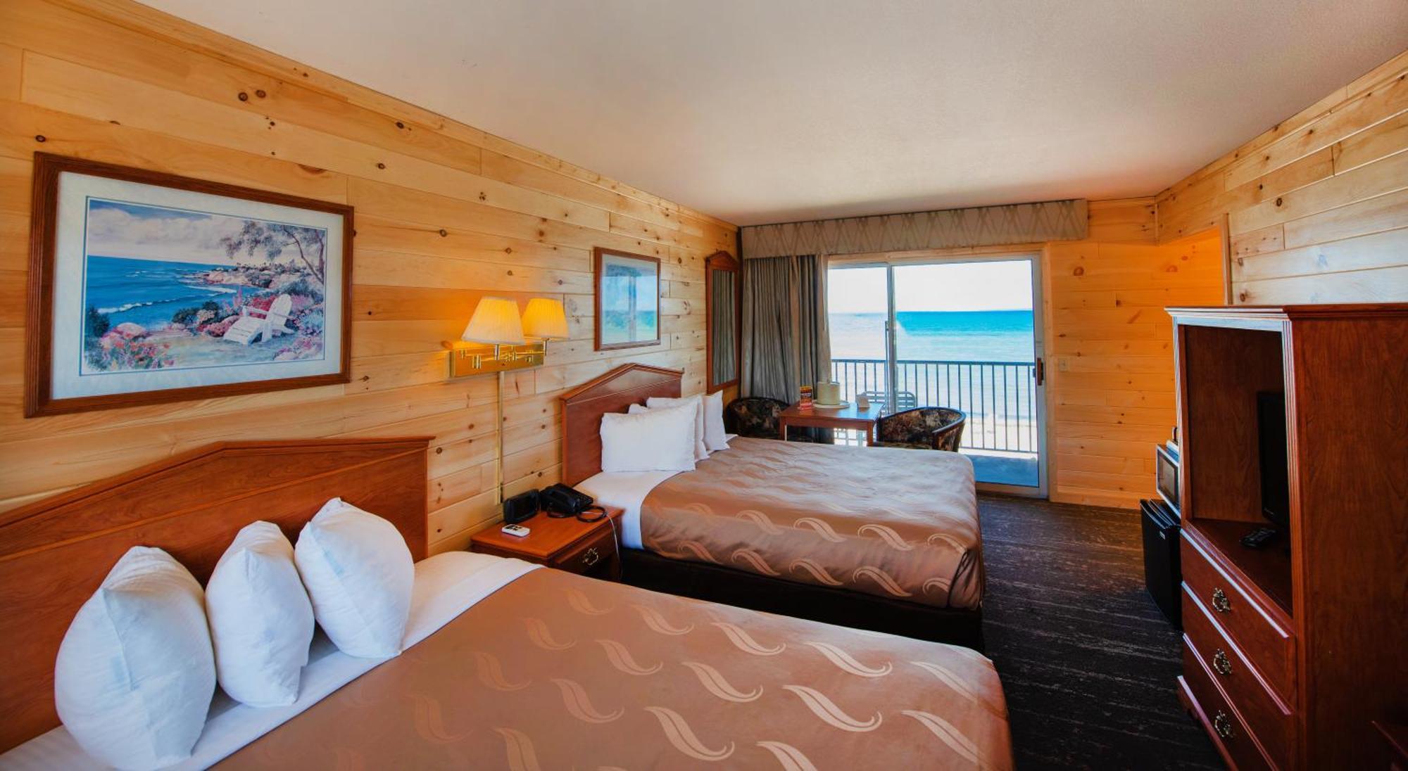Quality Inn & Suites Mackinaw City Beachfront Dış mekan fotoğraf