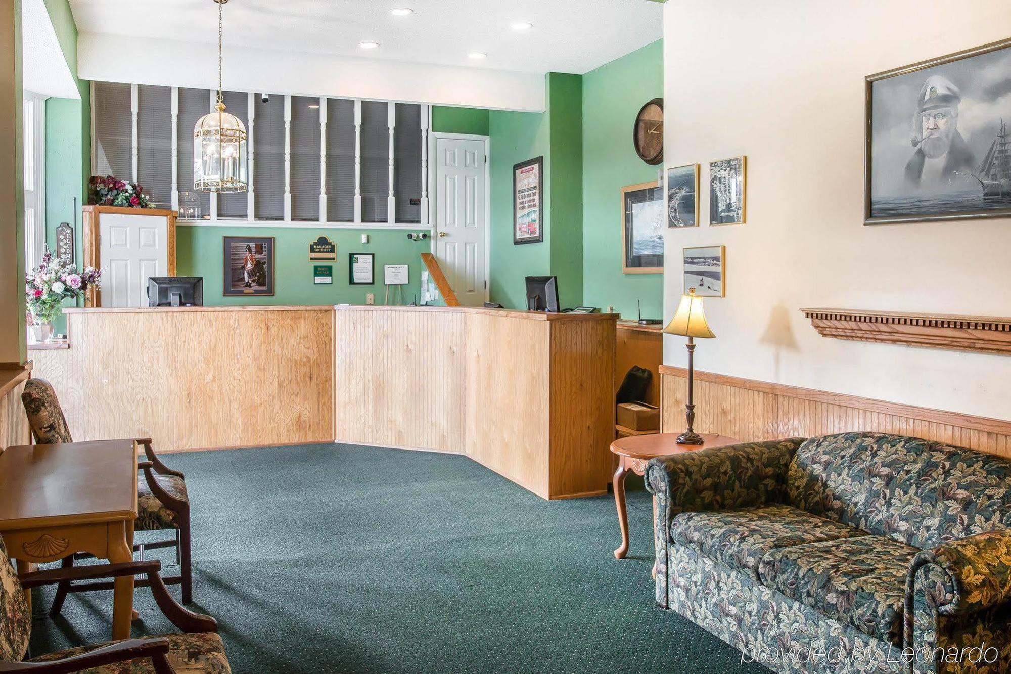 Quality Inn & Suites Mackinaw City Beachfront Dış mekan fotoğraf