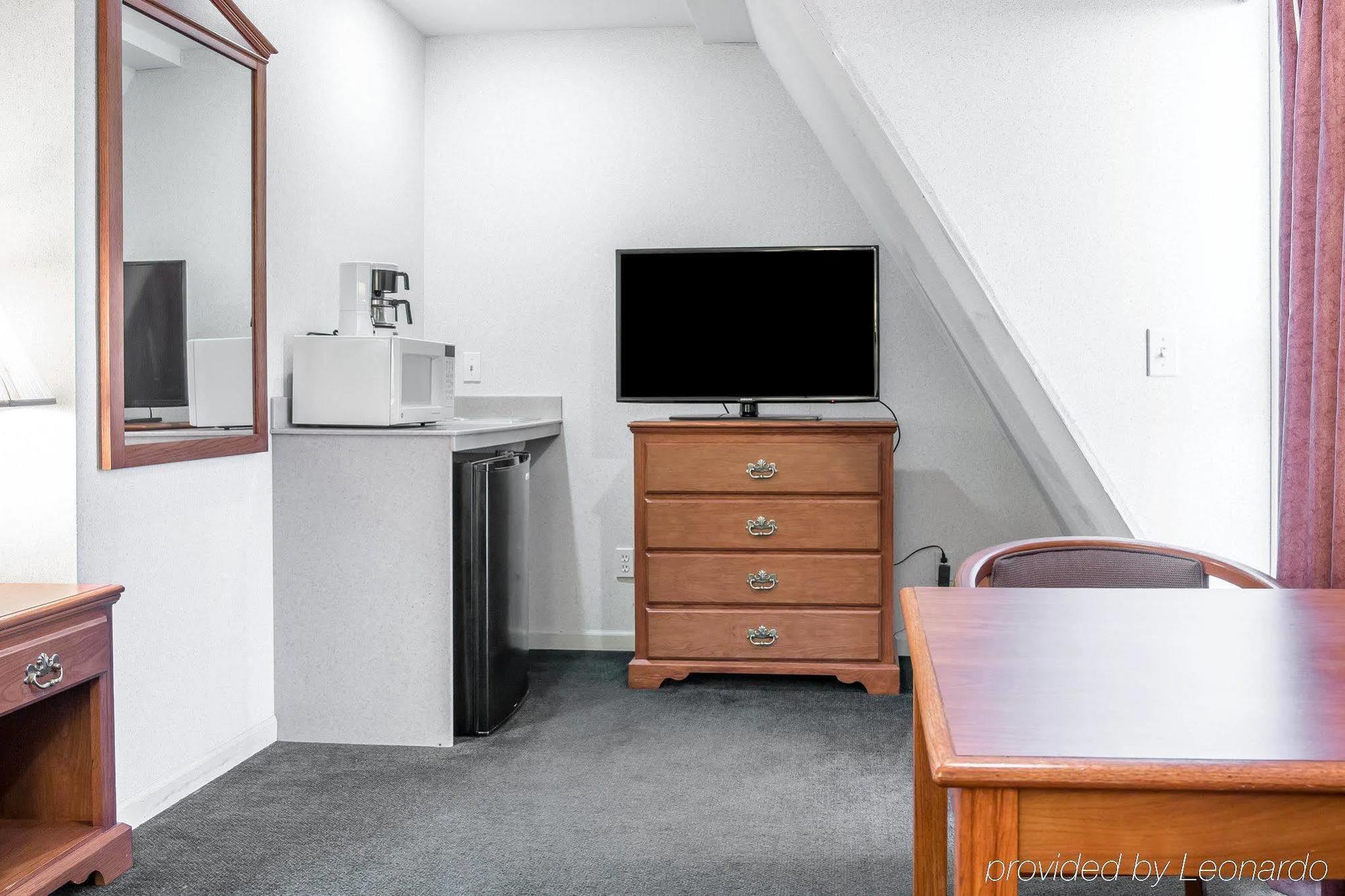 Quality Inn & Suites Mackinaw City Beachfront Dış mekan fotoğraf